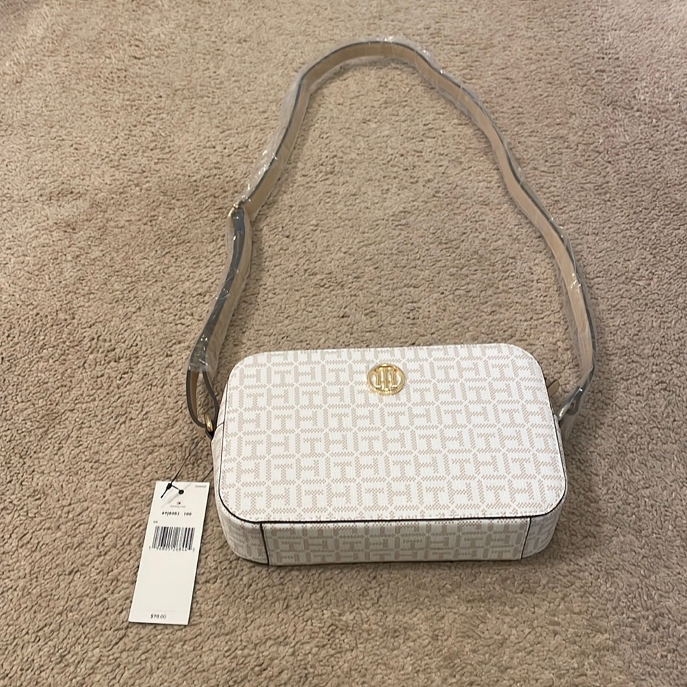Tommy Hilfiger crossbody bag. Brand new with tags!